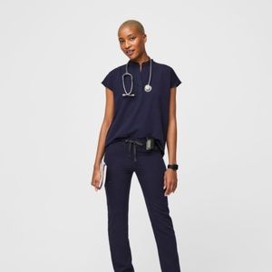 FIGS Rafaela™ Oversized Scrub Top - Navy